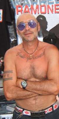 Arturo Vega, Mexican-born American punk graphic designer and artistic director (The Ramones)., dies at age 65
